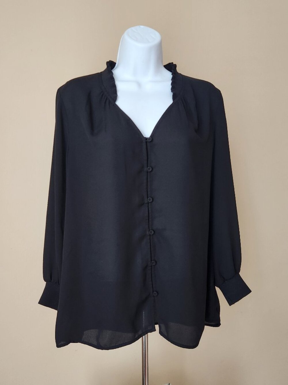 DR2 Black Button Down Blouse Flowy Long Sleeves with Cuff, Medium